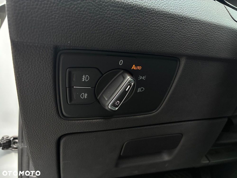 Volkswagen Passat - 26