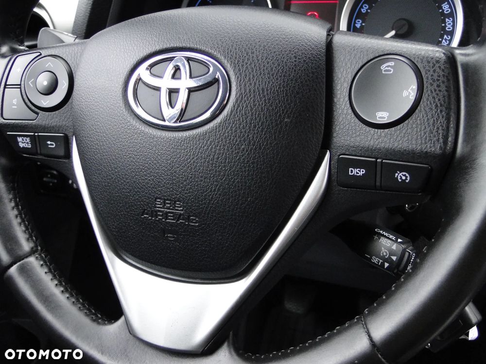 Toyota Auris 2.0 D-4D Prestige - 36