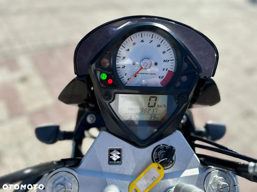 Suzuki SV - 17