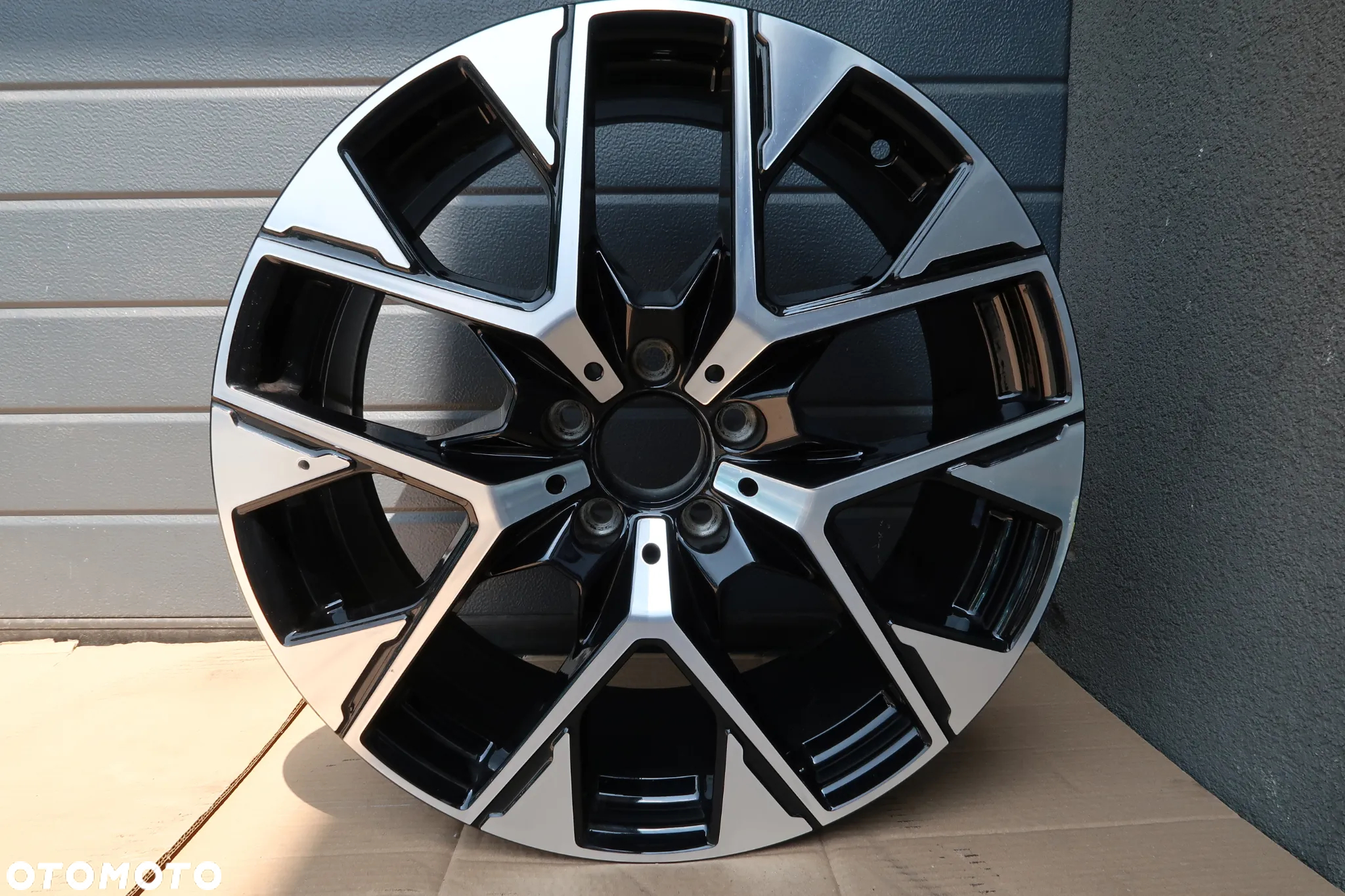 C26 Felga Mercedes GLC A2544015000 8x19et32,5 - 4