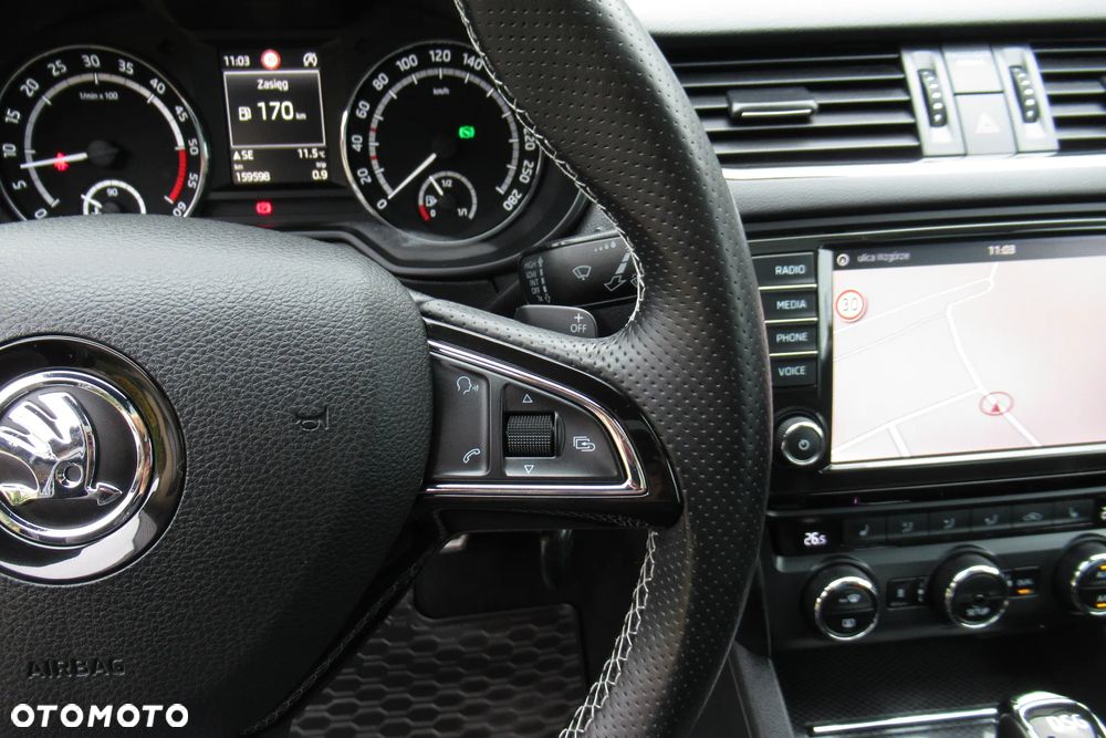 Skoda Octavia 2.0 TDI DSG RS - 26