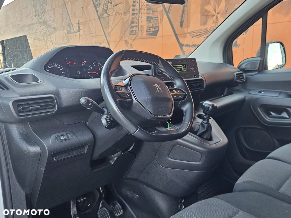 Peugeot Partner - 32