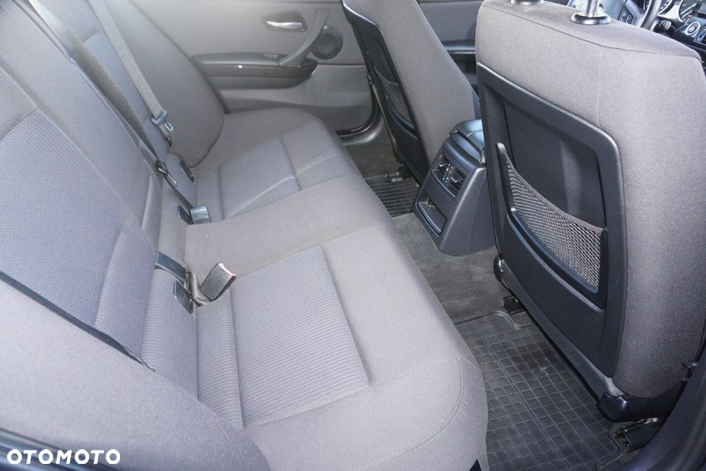 BMW Seria 3 - 22
