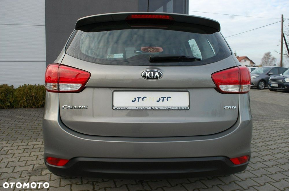 Kia Carens - 18