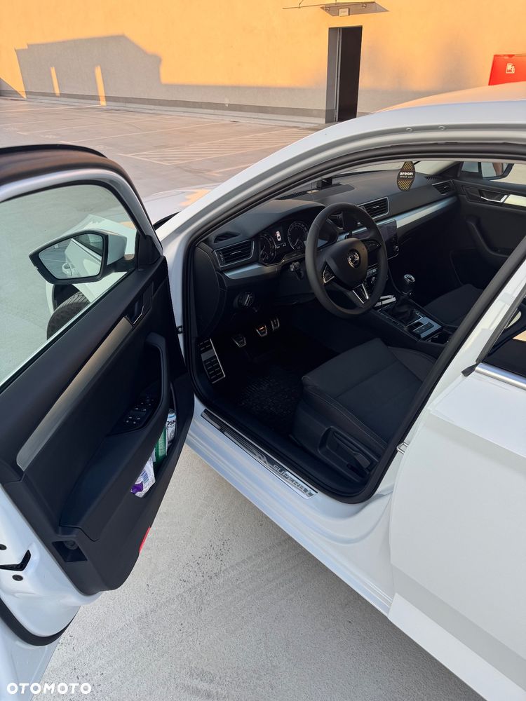 Skoda Superb 1.8 TSI Ambition - 11