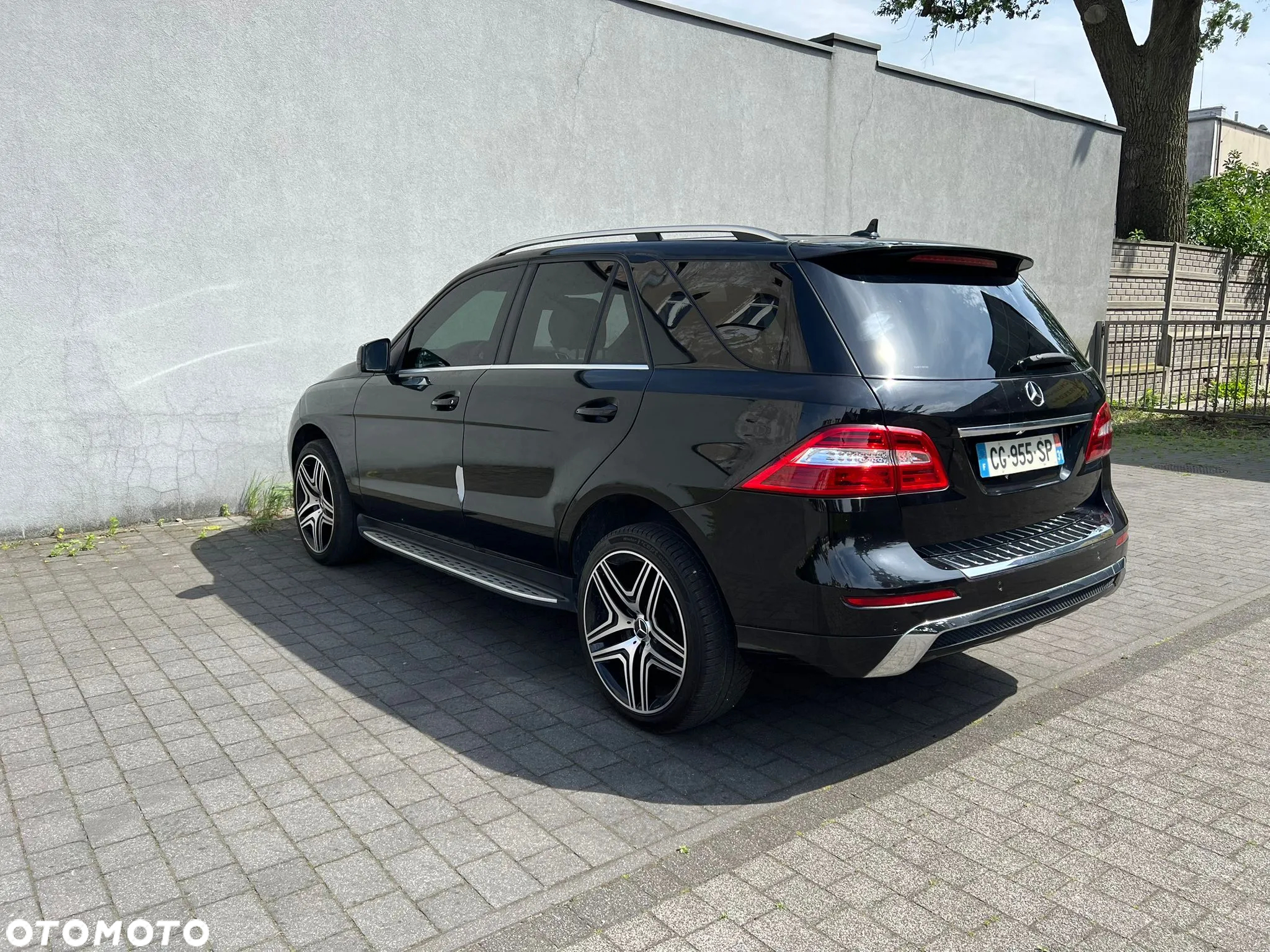 Mercedes-Benz ML 350 BlueTEC 4MATIC 7G-TRONIC Edition 1 - 2