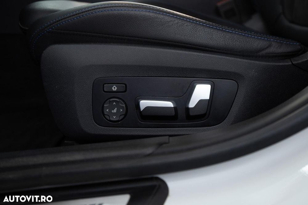 BMW Seria 3 320e Aut. - 39