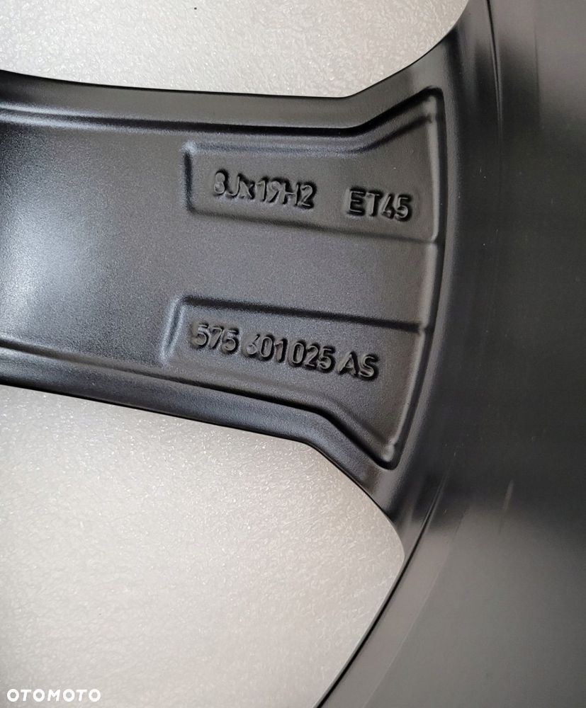 FELGA SEAT ATECA LEON CUPRA 8x19 19 ET45 5x112 - 9