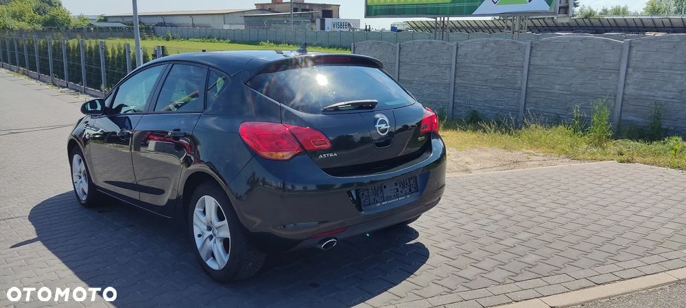 Opel Astra 2.0 CDTI Automatik ENERGY - 4
