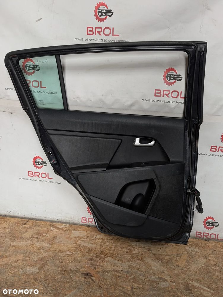 DRZWI TYLNE LEWE KIA SPORTAGE III 11'   1K - 6