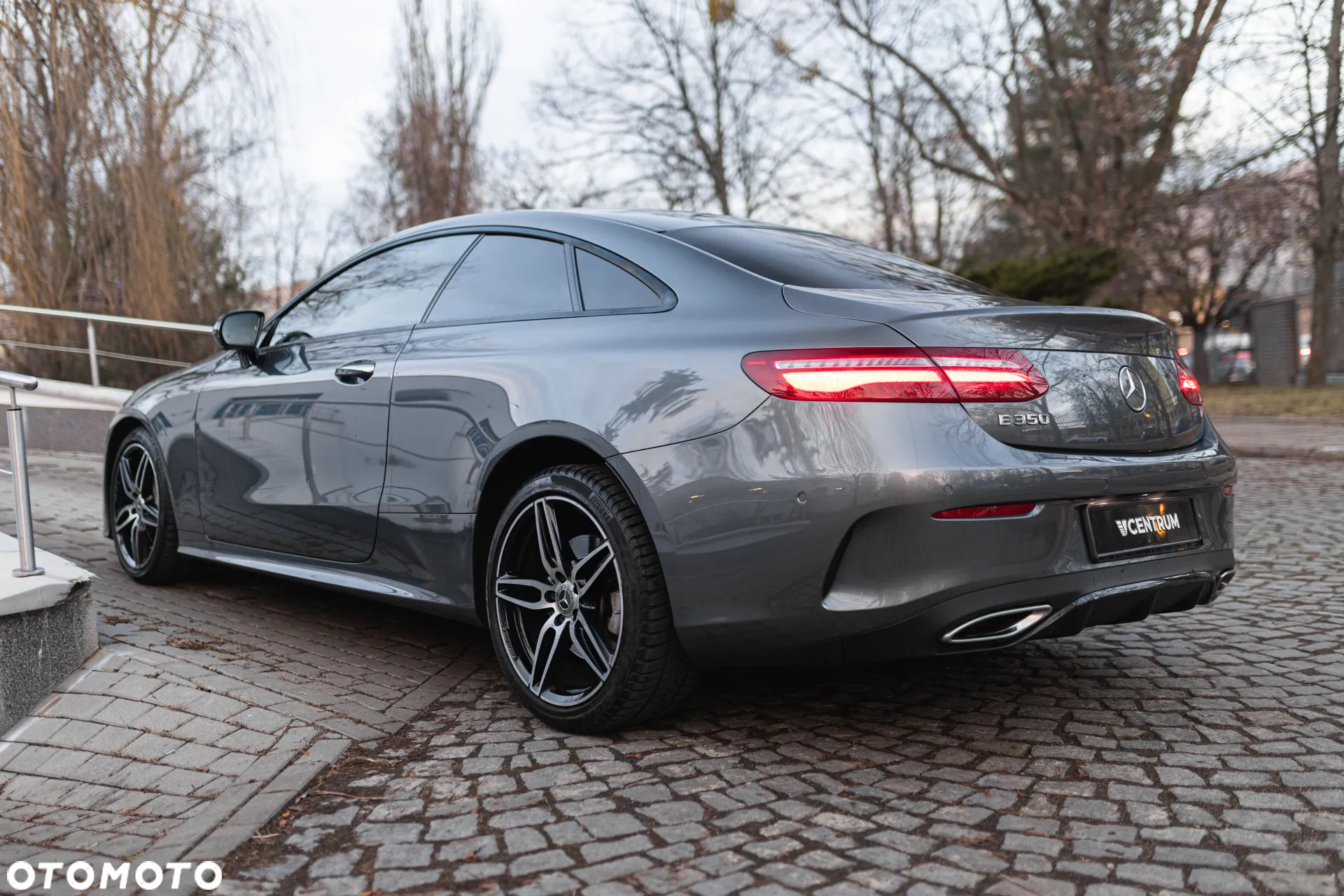 Mercedes-Benz Klasa E 350 Coupe 9G-TRONIC - 13