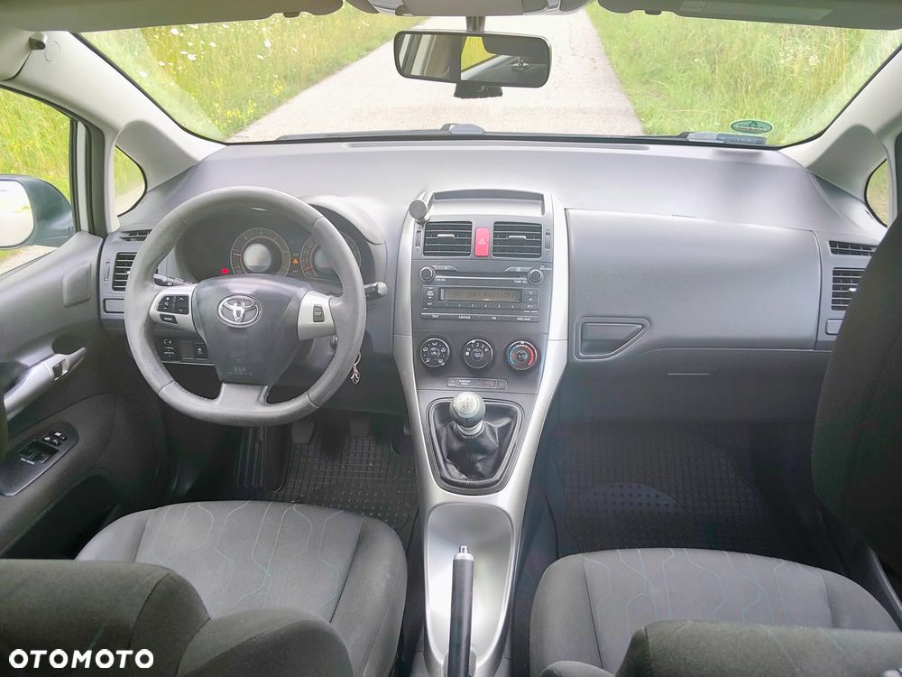 Toyota Auris - 4