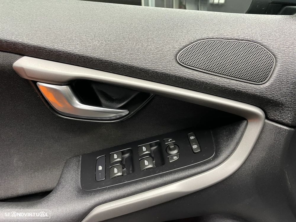 Volvo V40 1.6 D2 Momentum Eco - 24