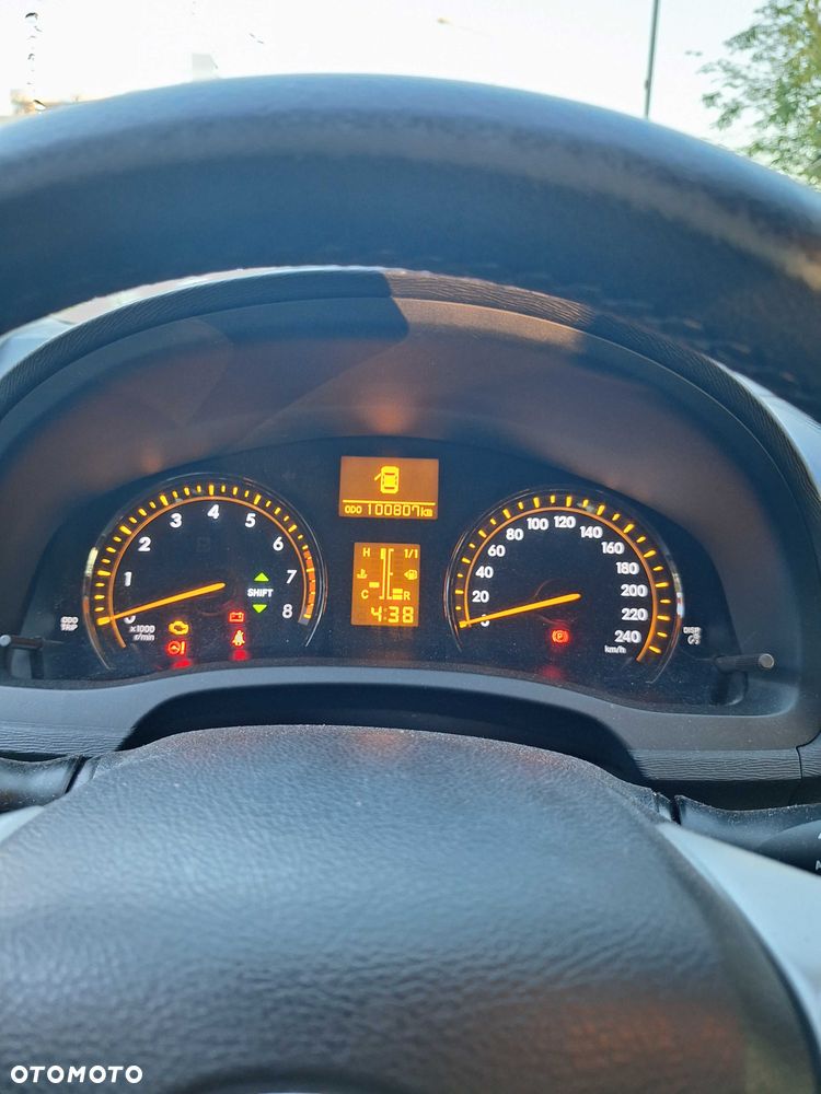 Toyota Avensis - 5