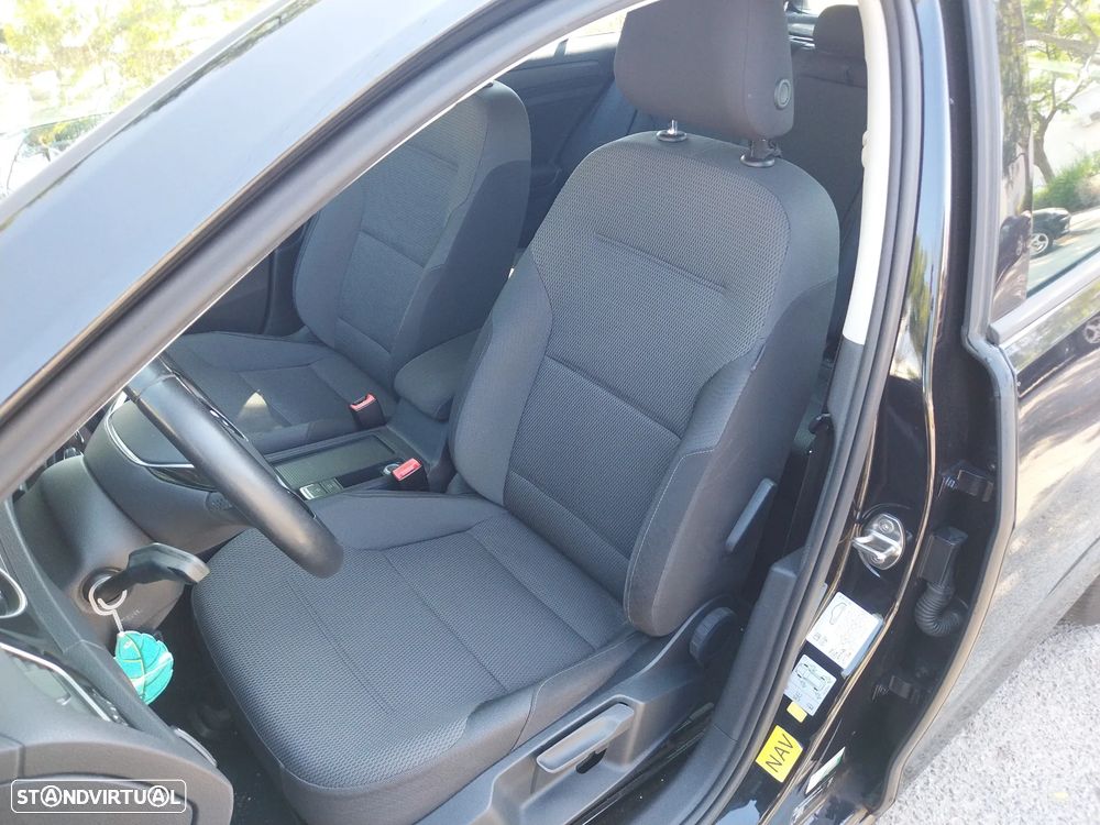 VW Golf 1.0 TSI Confortline - 6