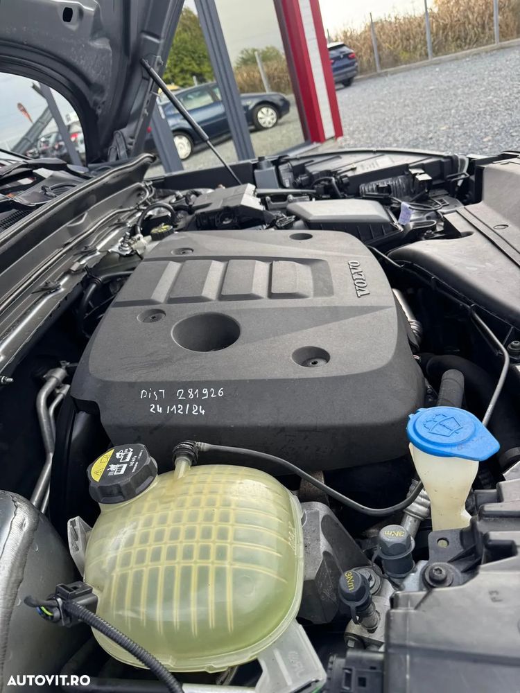 Volvo XC 40 D4 AWD Geartronic R-Design - 14