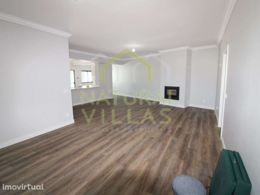 Moradia Isolada T5 Renovada com Piscina, São Brás de Alportel - Grande imagem: 3/22