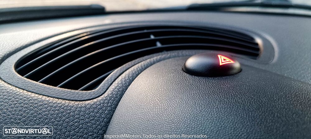 MINI Clubman Cooper D - 18