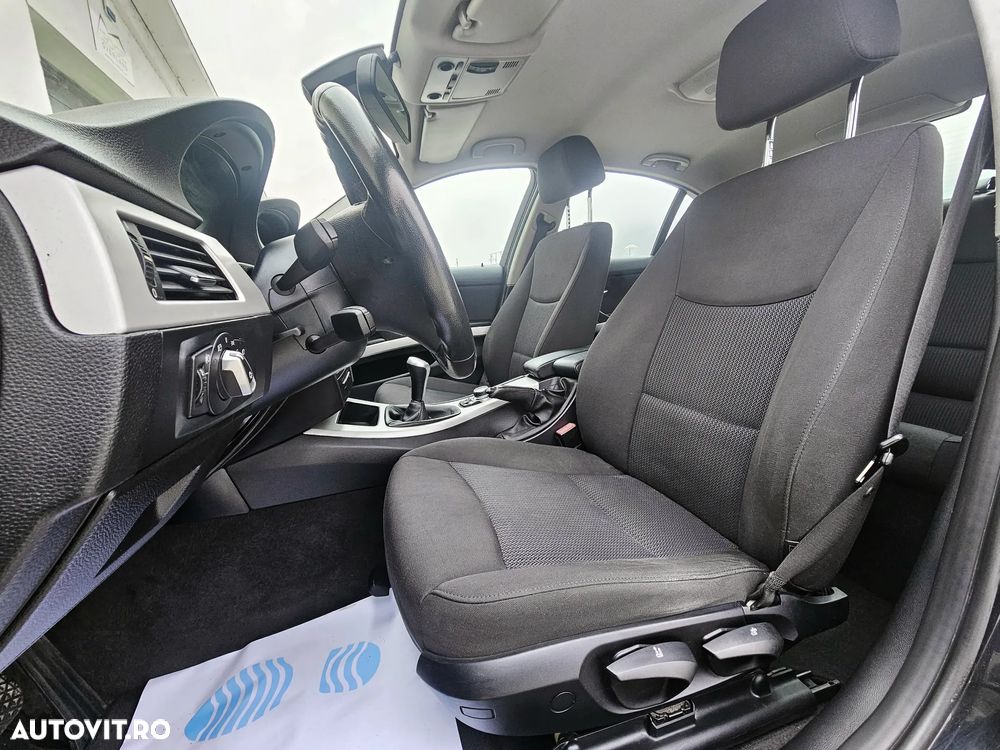 BMW Seria 3 320d - 22