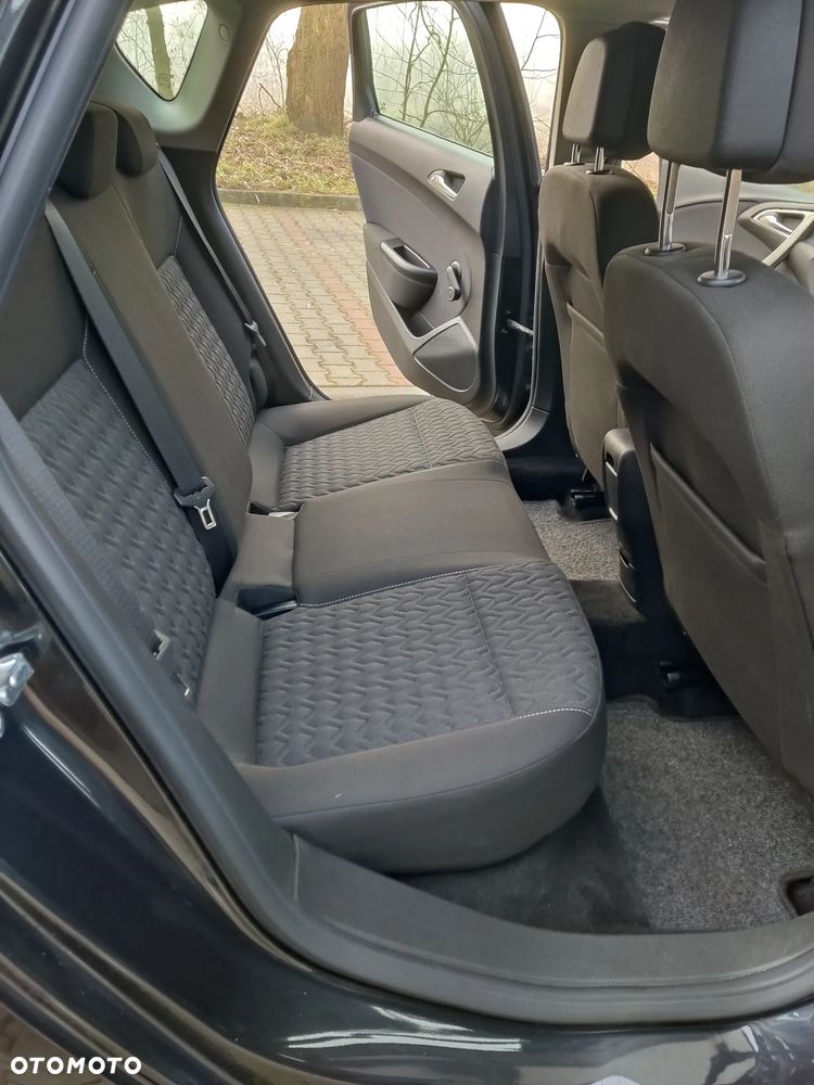 Opel Astra ver-1-4-turbo-ecoflex-start-stop - 22