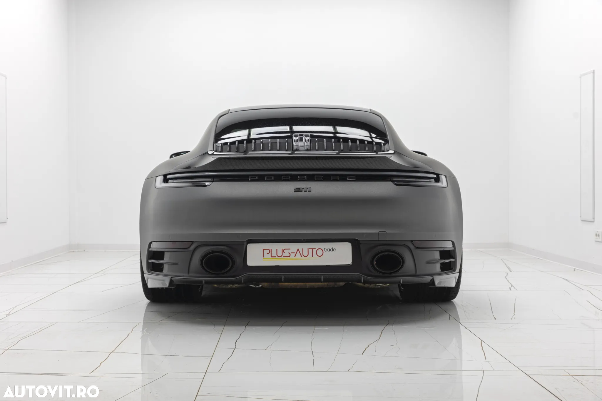 Porsche 911 Carrera 4S - 14