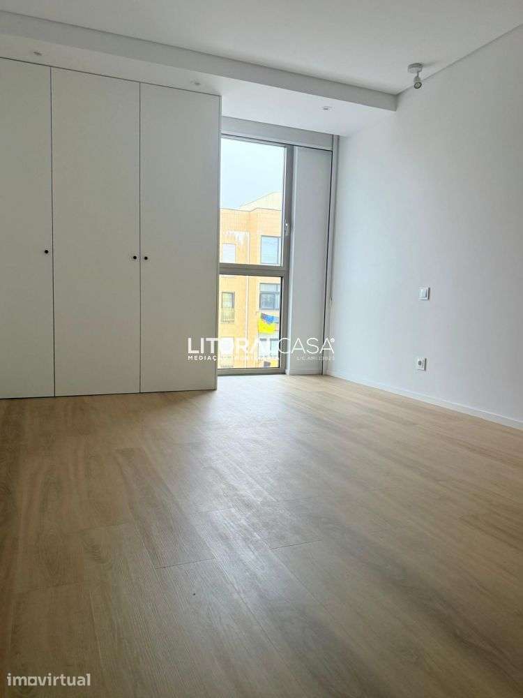 Apartamento T2 | Praia da Barra | Varanda | Garagem fechada - Grande imagem: 5/30