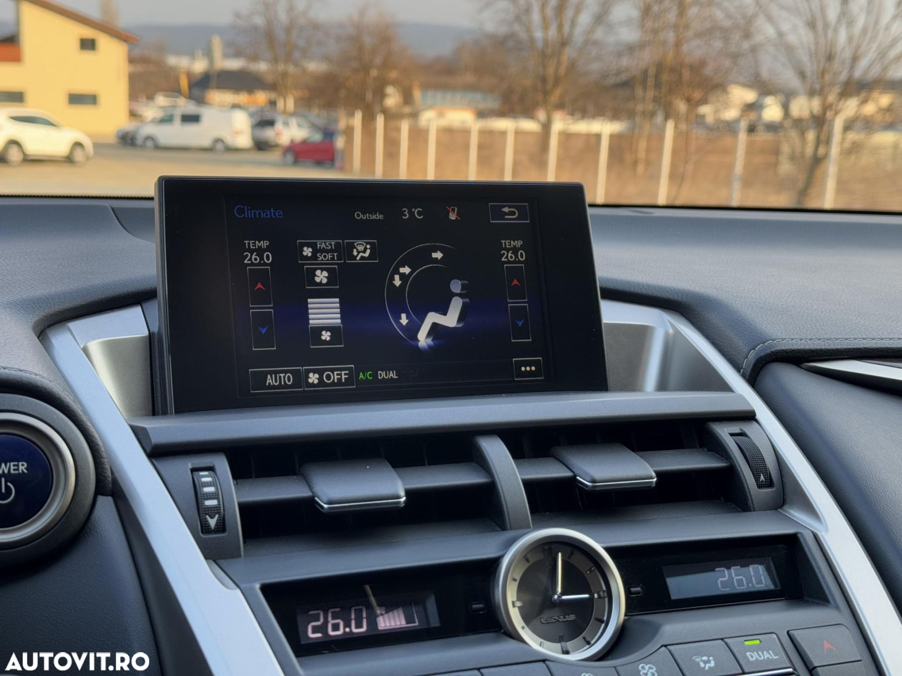 Lexus Seria NX - 12