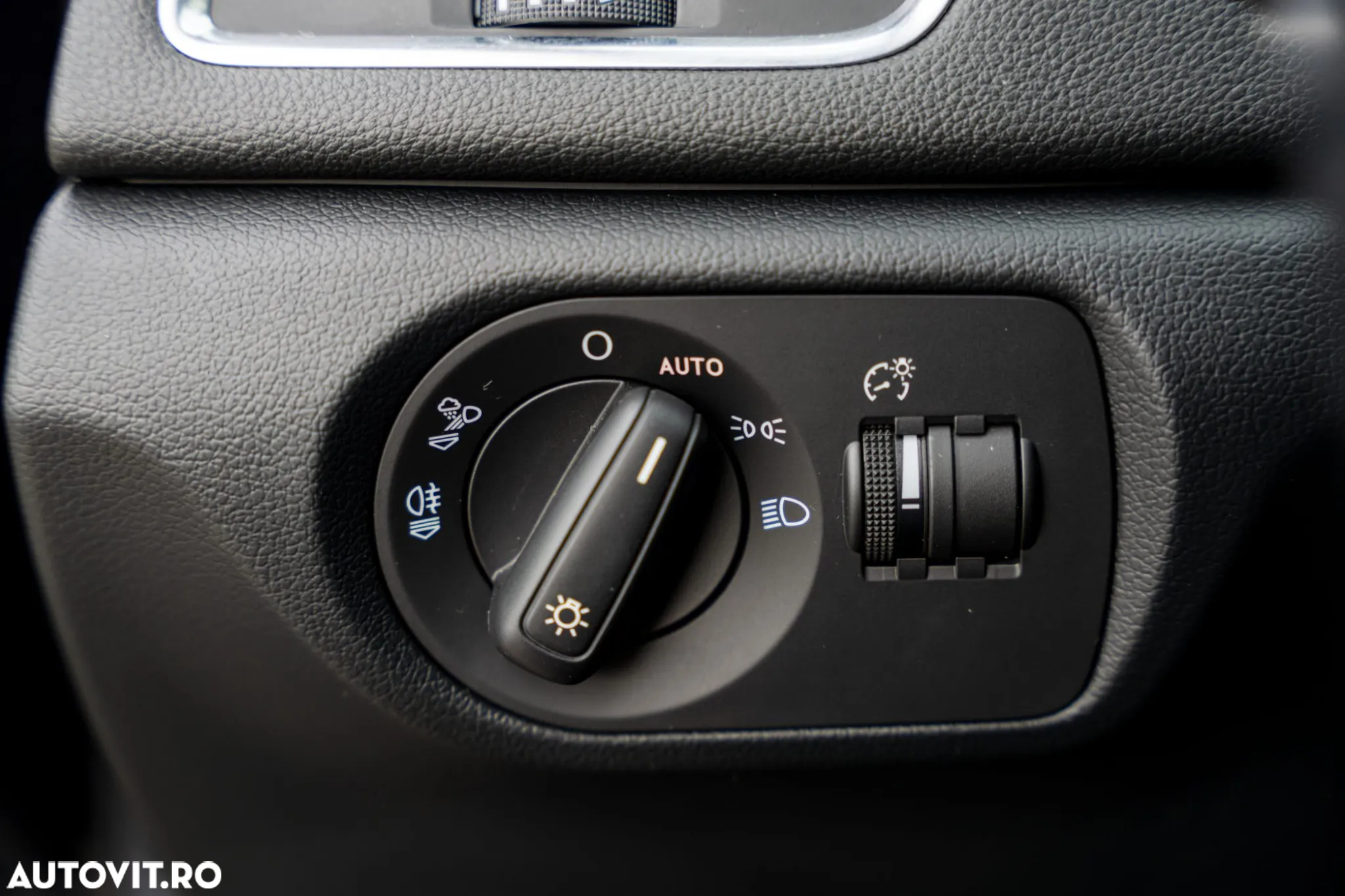 Audi Q3 1.4 TFSI Stronic Design - 32
