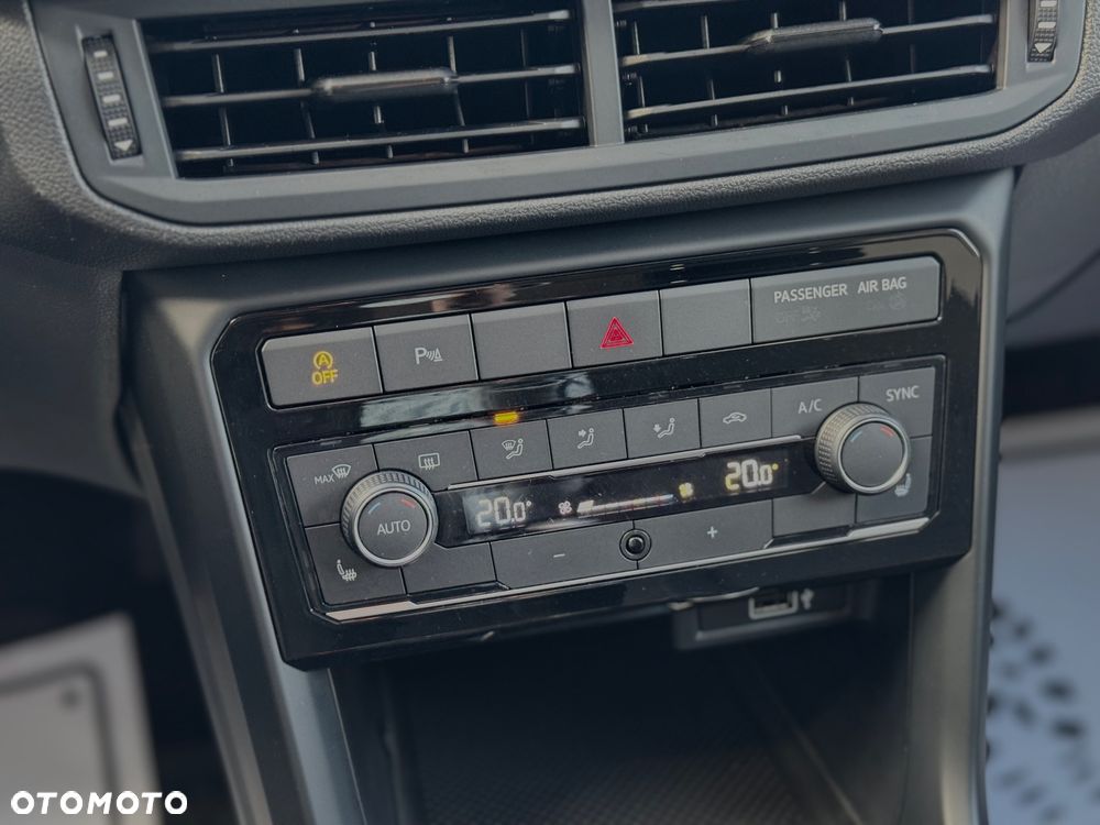 Volkswagen T-Cross - 24