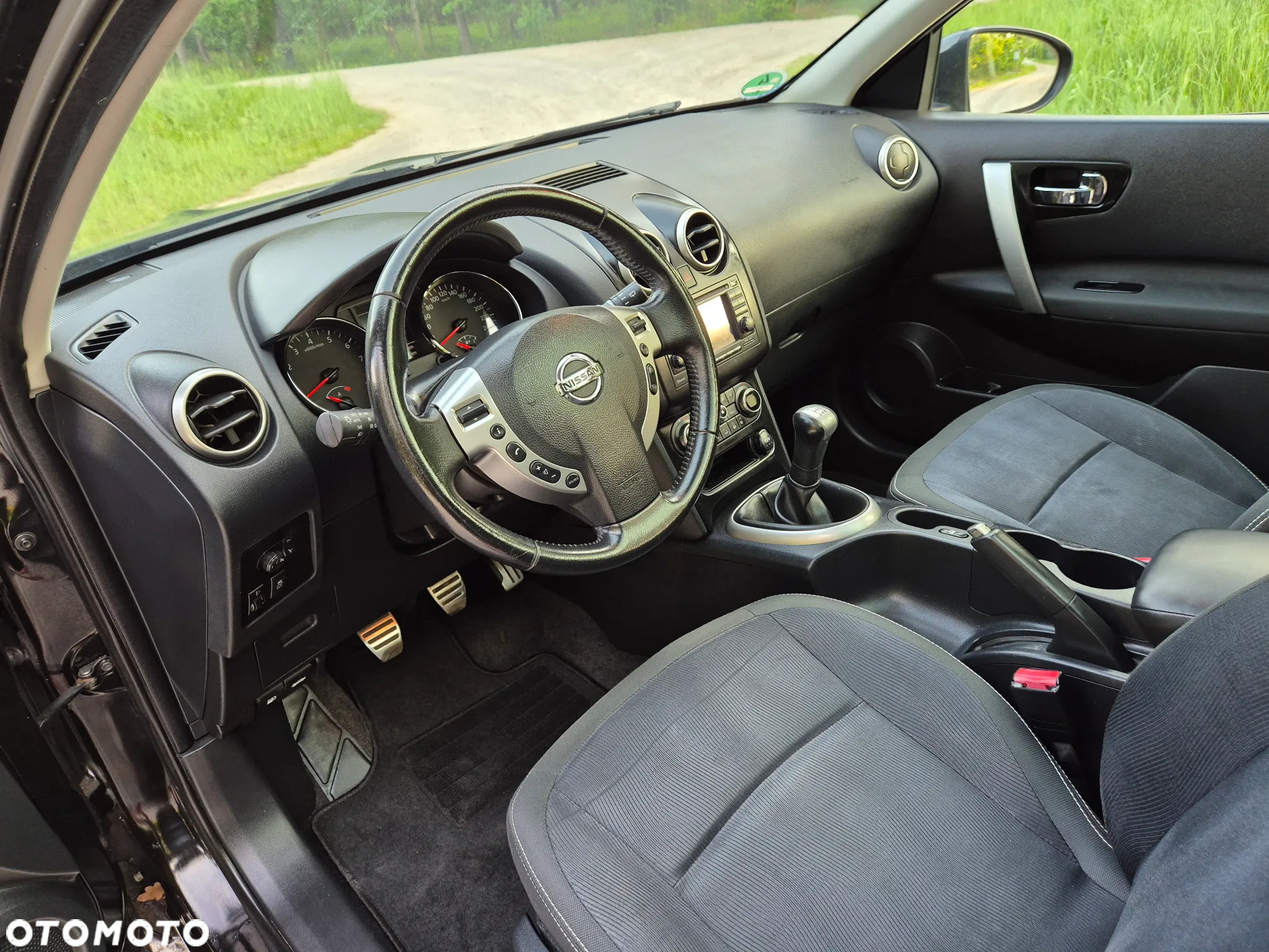 Nissan Qashqai 1.6 visia - 13
