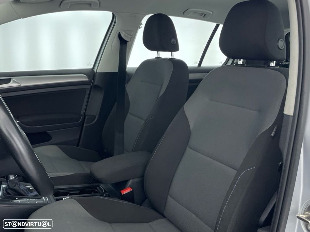 VW e-Golf AC/DC - 23