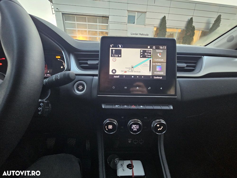 Renault Captur MHEV 140 Techno - 3