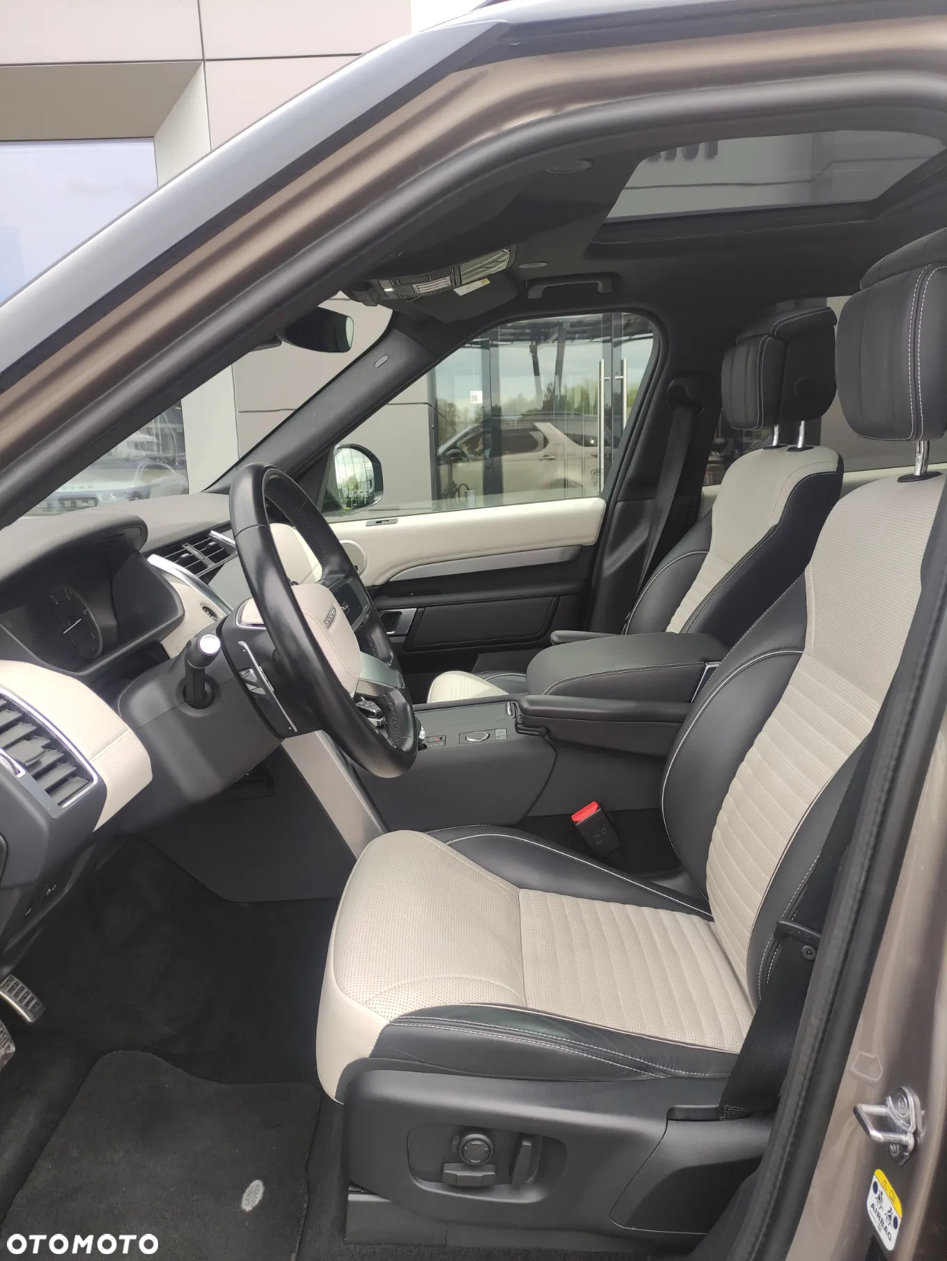 Land Rover Discovery - 25
