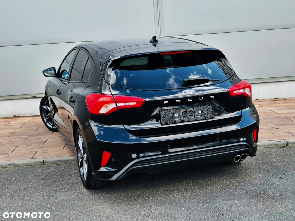 Ford Focus 1.5 EcoBoost ST-Line - 16