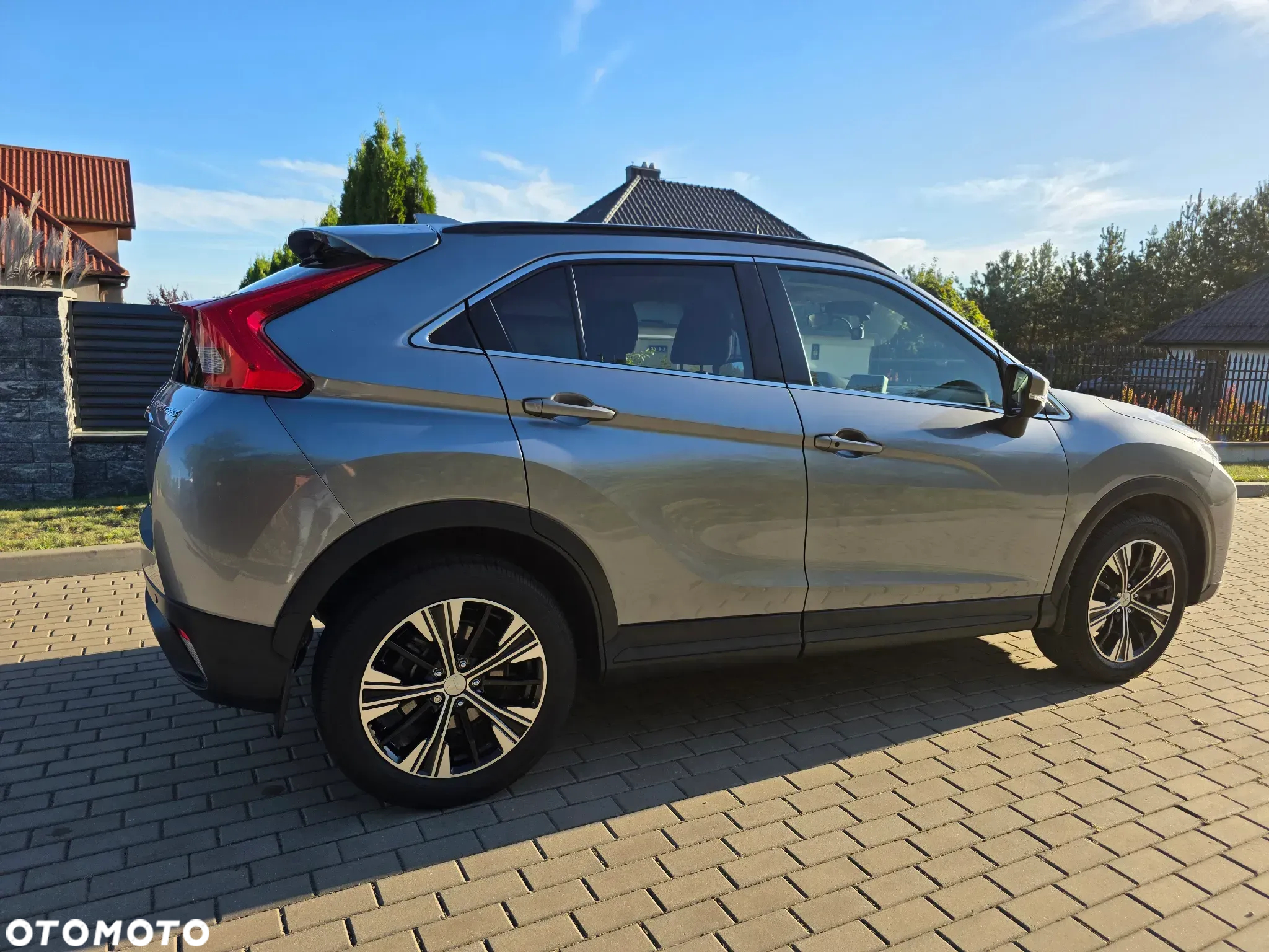 Mitsubishi Eclipse Cross - 10