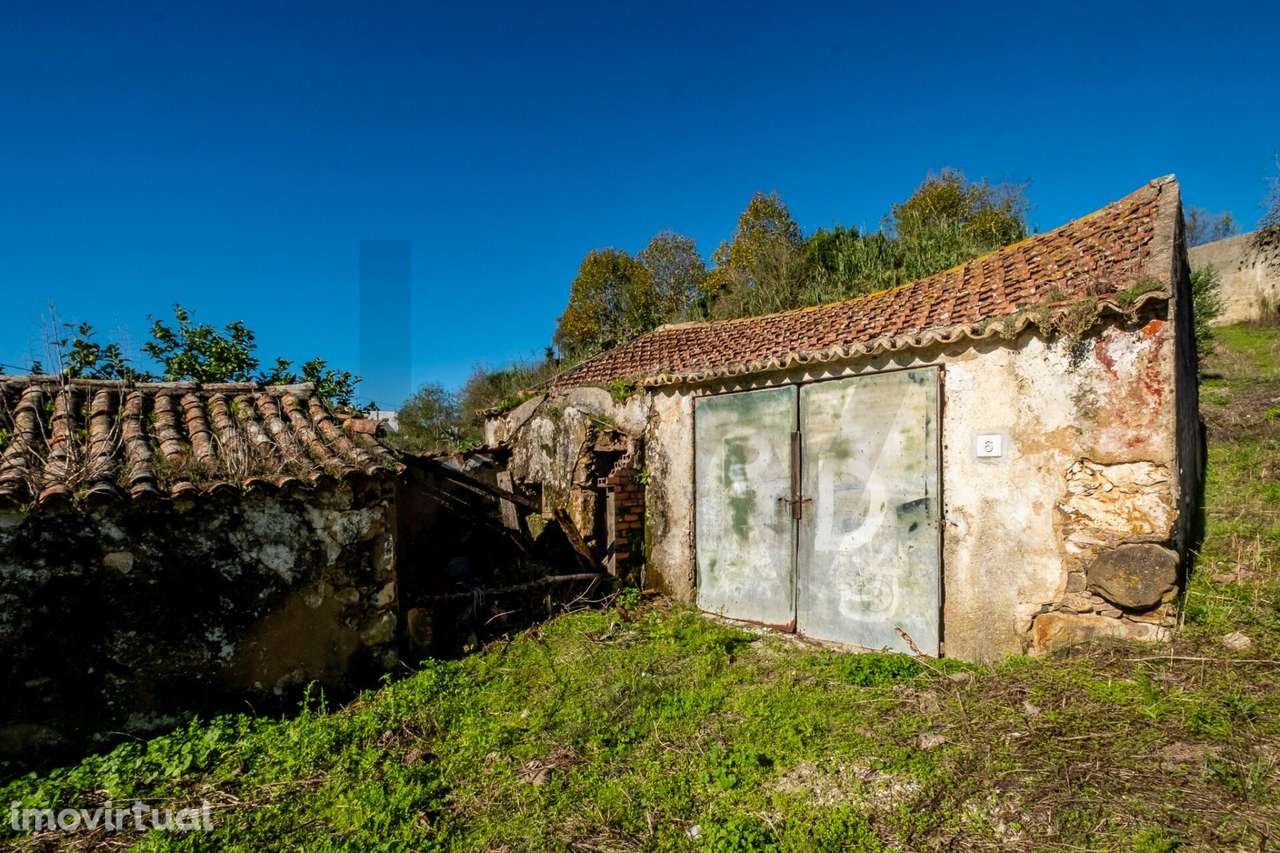 Edificações urbanas com 193m2 na Cadriceira/ Turcifal/ junto ao Campo - Grande imagem: 4/23