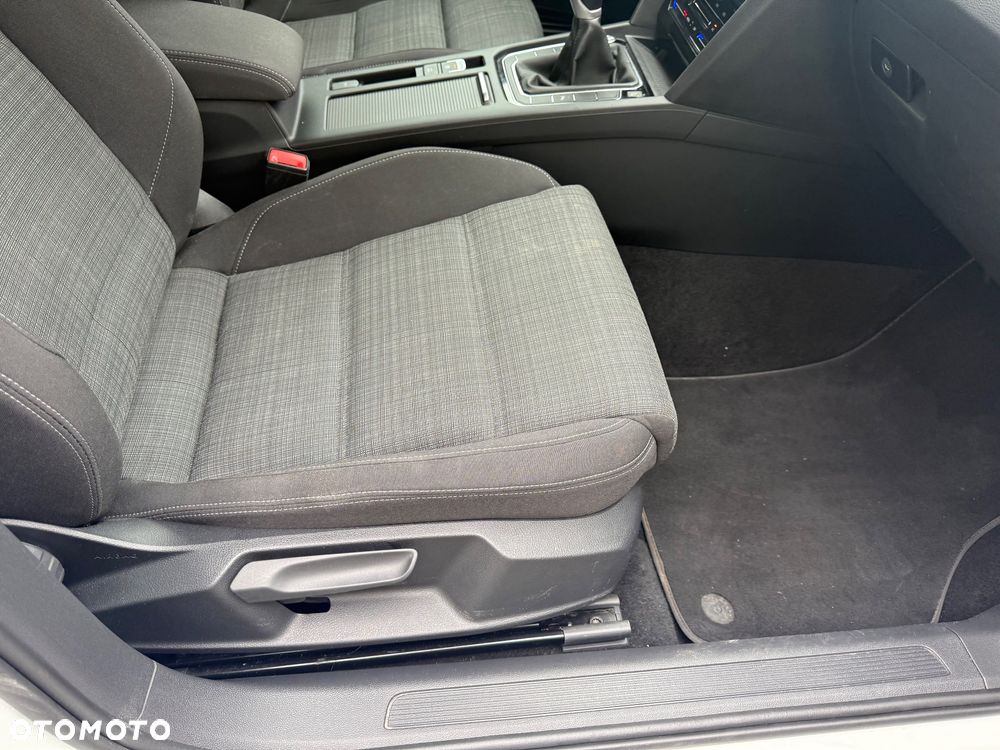 Volkswagen Passat 1.5 TSI EVO Business - 15