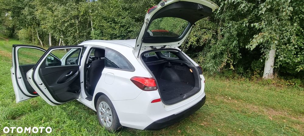 Hyundai i30 1.4 BlueDrive Classic - 4