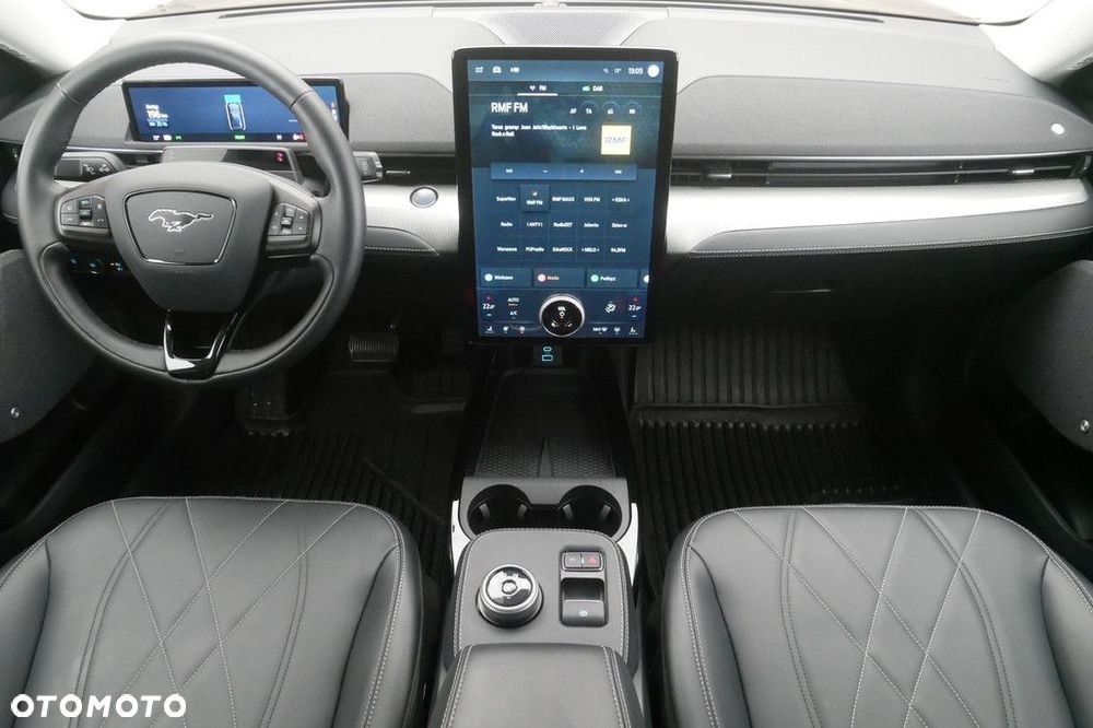 Ford Mustang Mach-E - 8