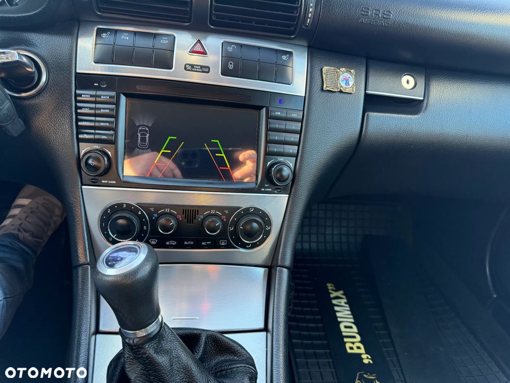 Mercedes-Benz Klasa C 180 Classic - 31