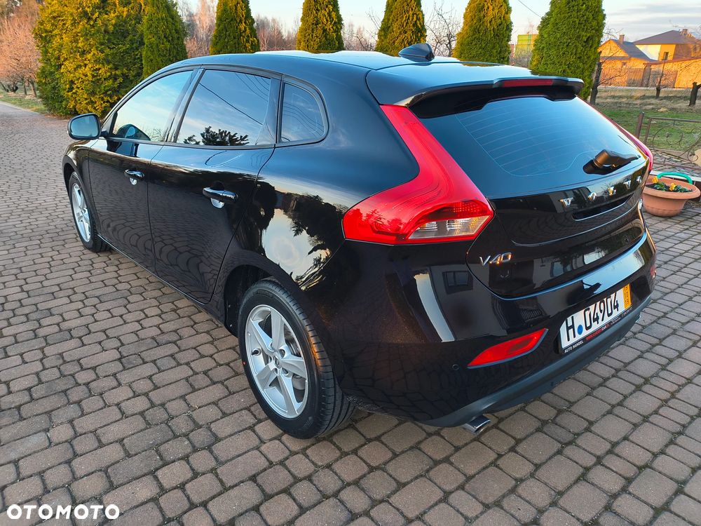 Volvo V40 D2 Momentum - 3