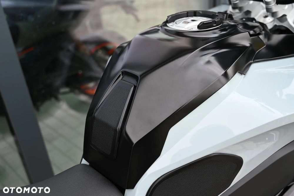 BMW XR - 37