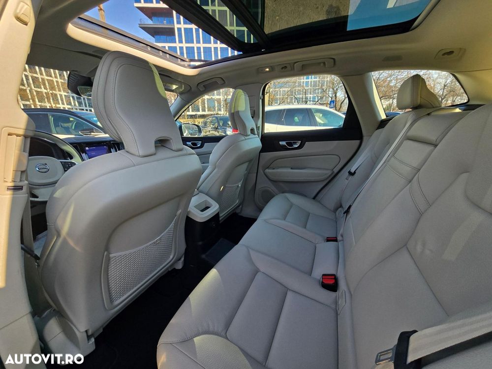 Volvo XC 60 T5 AWD Inscription - 9