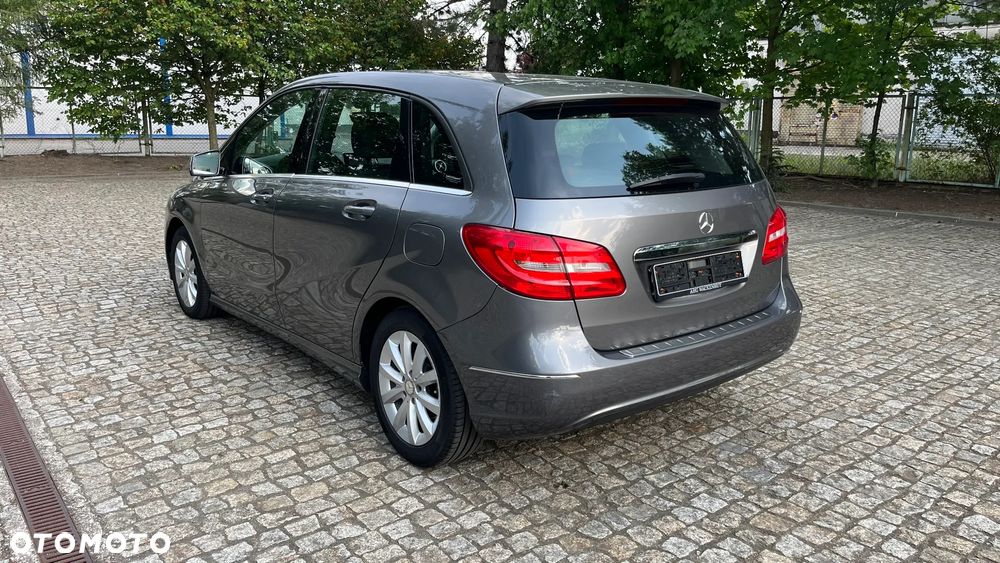 Mercedes-Benz Klasa B 180 (BlueEFFICIENCY) - 3