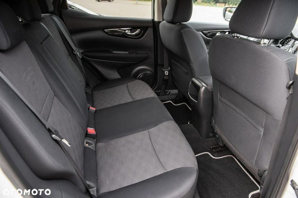 Nissan Qashqai 1.2 DIG-T N-Connecta - 10