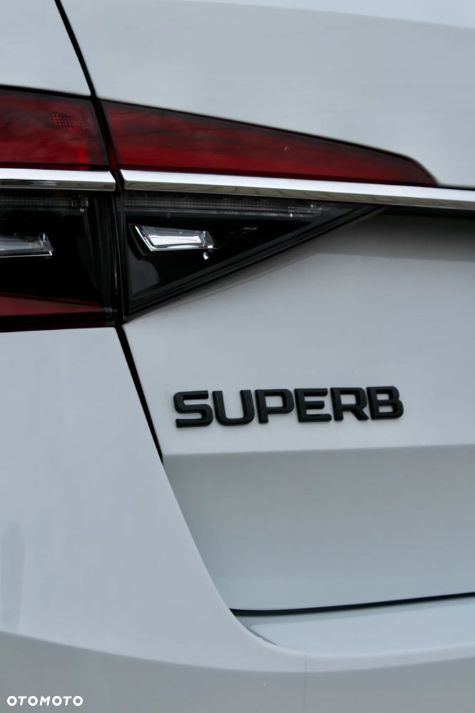 Skoda Superb 2.0 TSI Ambition DSG - 17