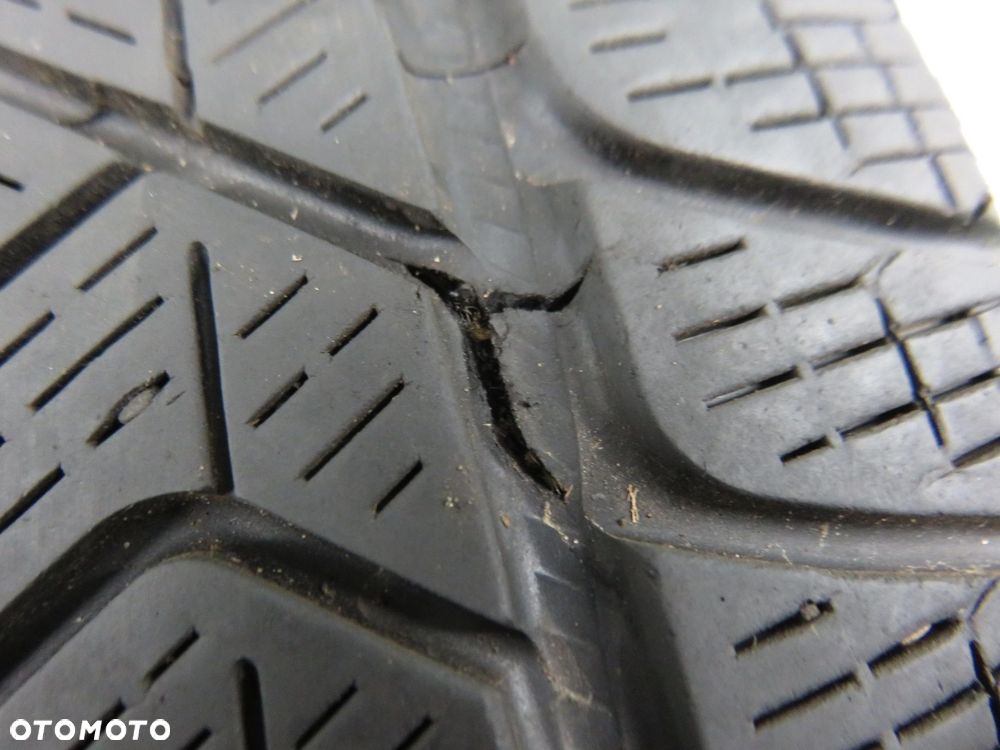 2X 215/65R17 OPONY ZIMOWE Pirelli Scorpion Winter 99H Seal Inside - 2