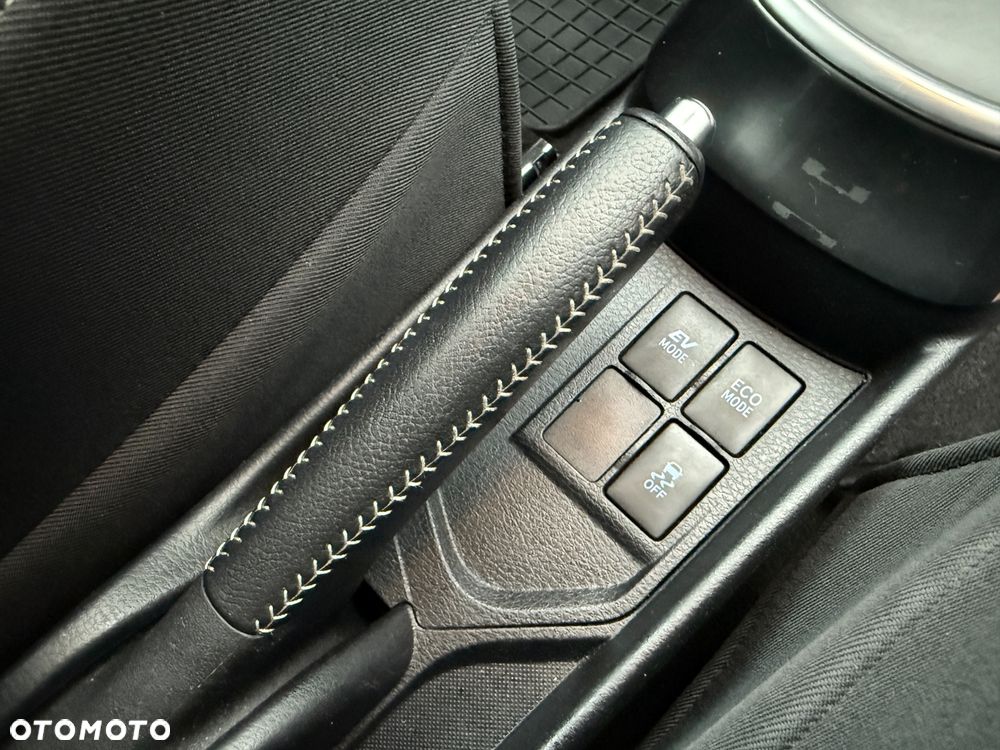 Toyota Yaris Hybrid 100 Selection Passion - 20