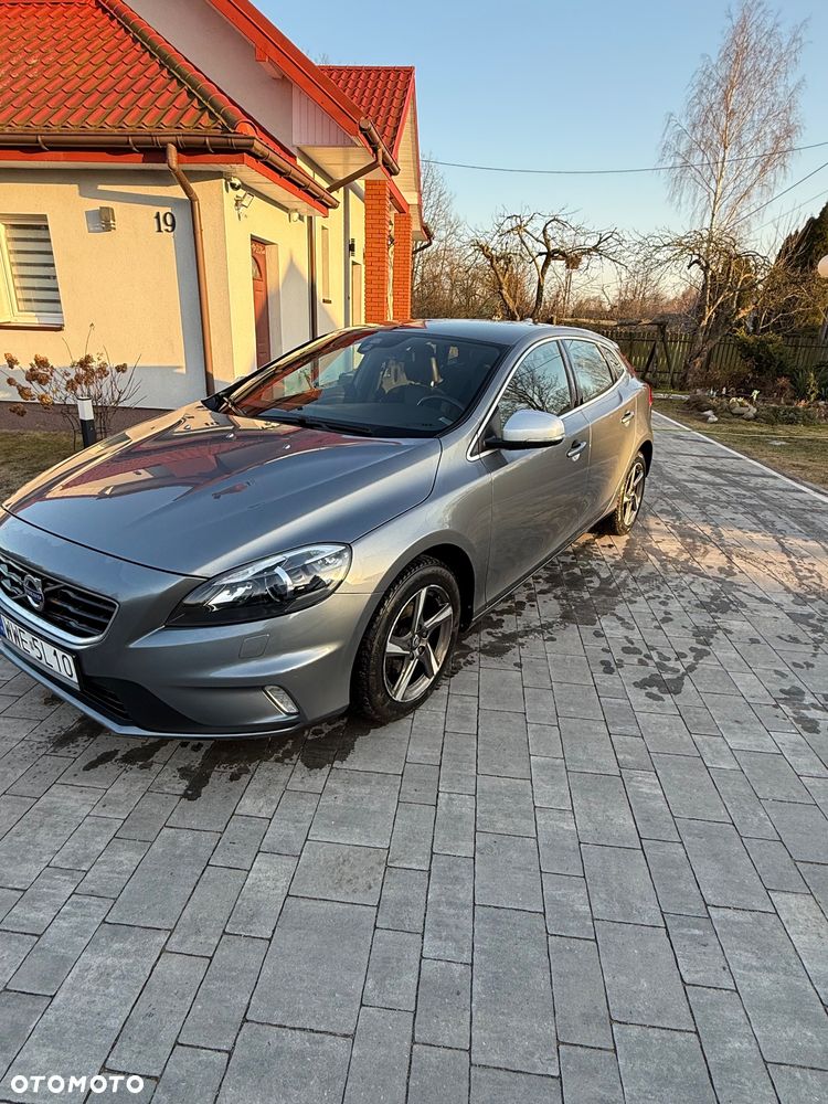 Volvo V40 D2 Drive-E R-Design Momentum - 4