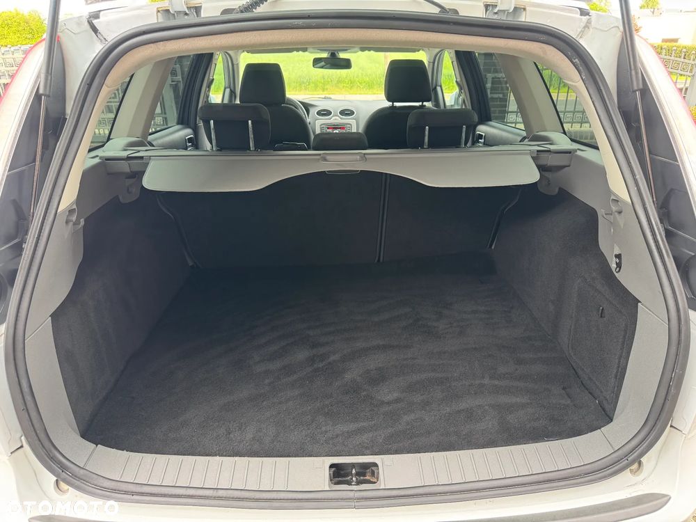 Ford Focus 1.6 16V Style - 37